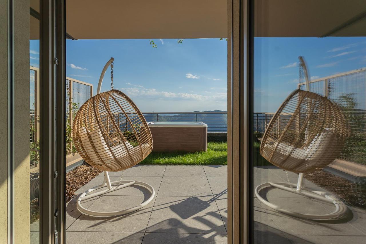 La Vista Bonita By Rent All Como Exterior photo