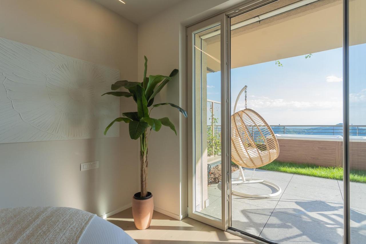 La Vista Bonita By Rent All Como Exterior photo