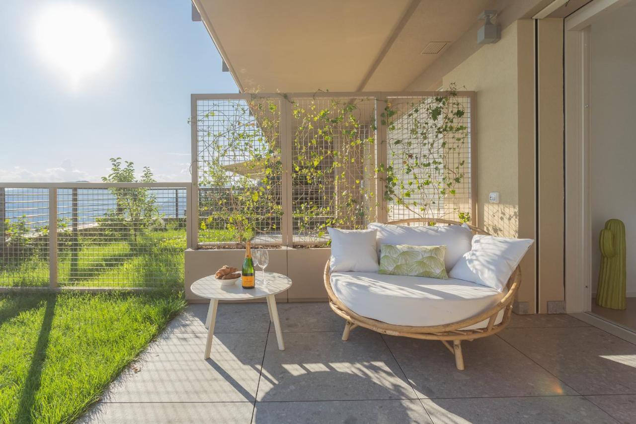 La Vista Bonita By Rent All Como Exterior photo