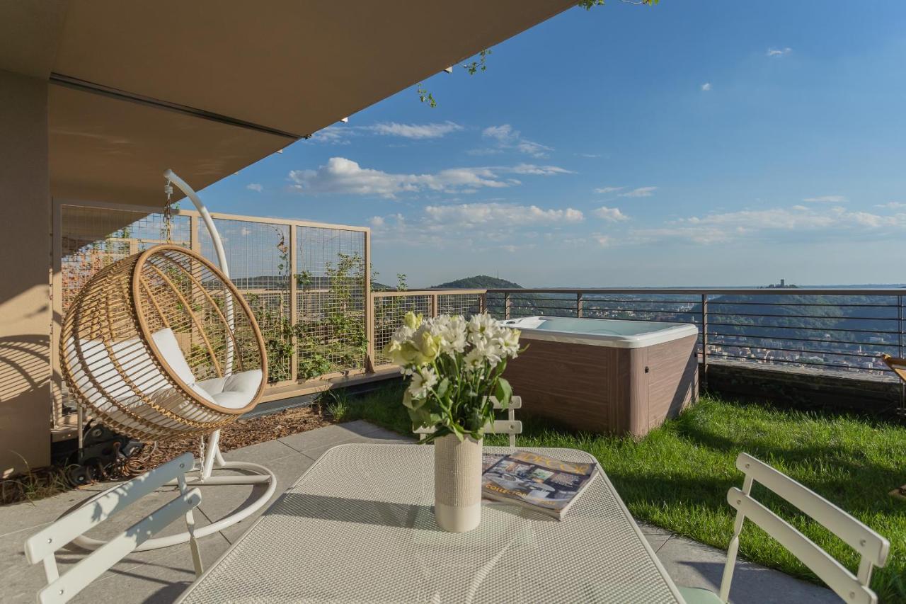 La Vista Bonita By Rent All Como Exterior photo